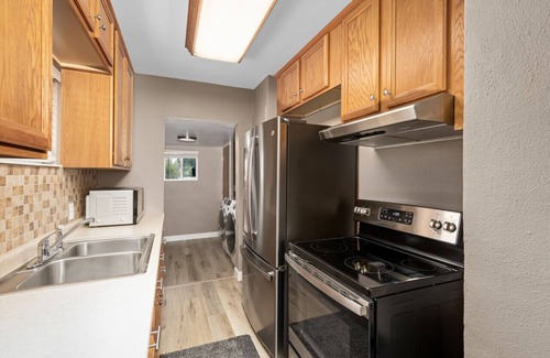 Central - Terry House | Restful single bedroom getaway