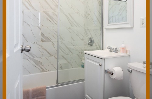 Rampart Village Apartment | Restful Vacay! LA Experience!
