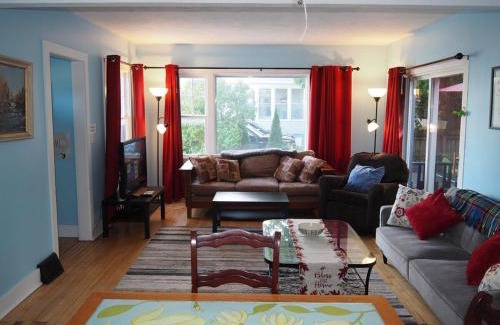 Frankfort House | Restoration - Private Spa And Great Location!