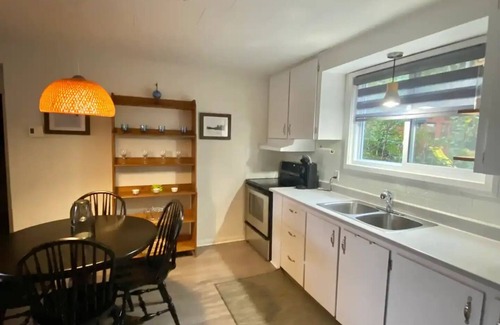 Messines Apartment | Restore your soul at Blue Sea LK- lakeside and close to cycling, hiking and golf