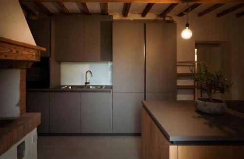 Porrena House | Restored Farmhouse In Tuscan Casentino Hills