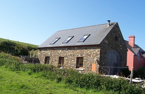 Crookhaven Cottage | Restored stonebuilt boathouse, in the beautiful fishing village of Crookhaven