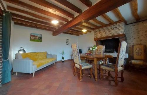 Chateaudun House | Retraite Champêtre avec Jardin, Piscine et Proximité Château à Châteaudun - FR-1-581-134