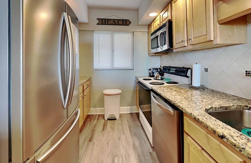 North Litchfield Beach Condo | Retreat 615- Great Views, Nicely furnished, Pool, Easy Beach Access