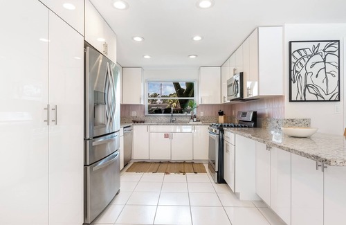 Riverside Park House | Retreat at Sailboat Bend, Pool, BBQ, 100ft Dock
