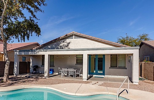 Laredo Ranch House | Retreat at San Tan 4BR by Casago