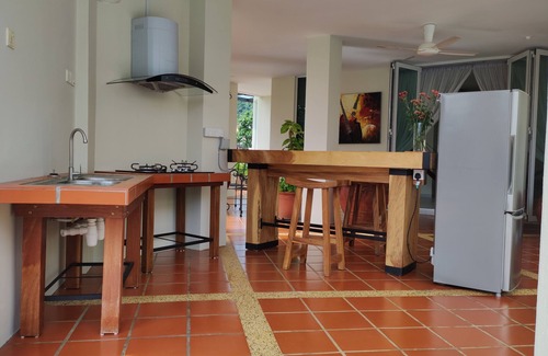 Kampung Sungai Pinang House | Retreat @Balik Pulau with private swimming pool and basketball court,up to 12pax