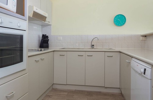 Malua Bay Apartment | Retreat Beside The Beach - Unit Five