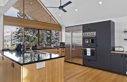 Mountain Village House | Retreat for All Seasons! Summer Sun/Direct to Ski. Hot Tub, Views & Space
