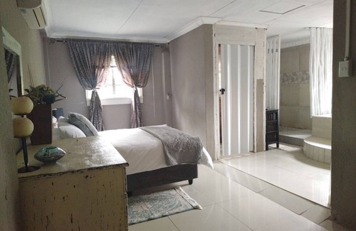 Mbombela Cottage | Retreat: Home Sweet Home Farm Cottage