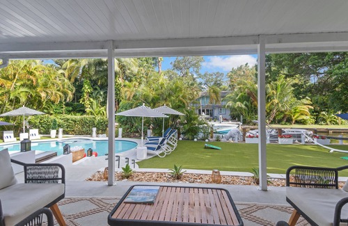 Riverside Park House | Retreat@Sailboat Bend Heated Pool BBQ - 100ft Dock 10 min to Ft Lauderdale Beach