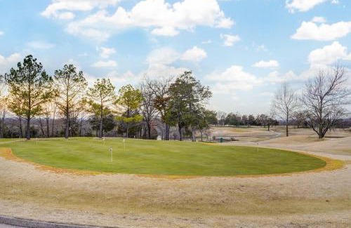Branson Apartment | Retreat @ the Hills w/Pets and Game Room