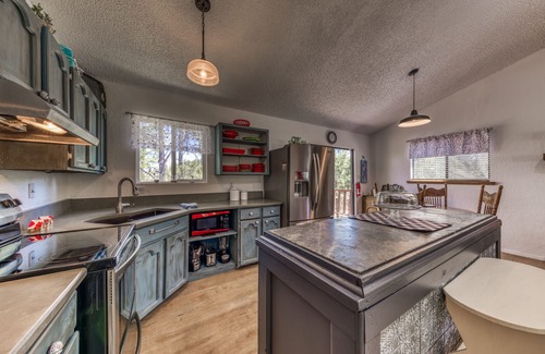 Alto House | Retreat to Nature | King Suite + Wildlife Views