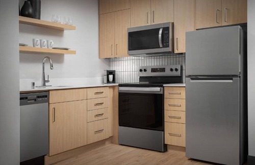 Maple Leaf House | Retreat to our new North Seattle Hotel at Northgate Station