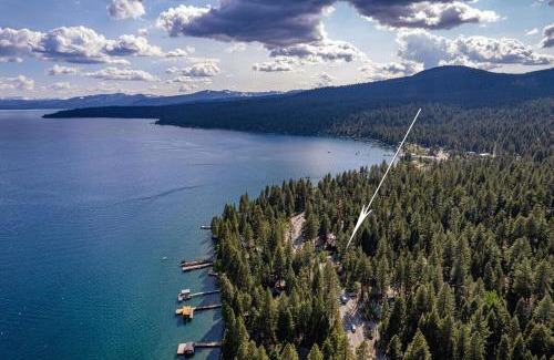 Carnelian Bay House | Retreat with Private Hot Tub steps North Lake Tahoe