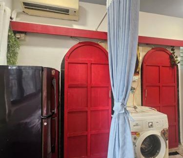 Ranwar Apartment | Retro Bandra - Cozy Comfort in a Heritage Village