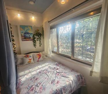 Ranwar Apartment | Retro Bandra - Cozy Comfort in a Heritage Village