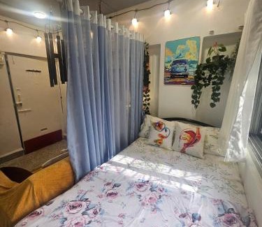 Ranwar Apartment | Retro Bandra - Cozy Comfort in a Heritage Village