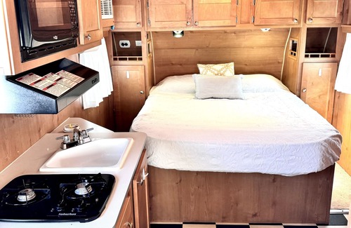 Hernando House | Retro glamping on the lake