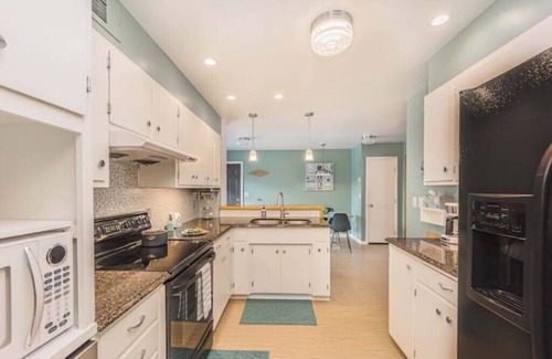 Sioux Falls House | Retro Haven - mid-century modern styling - 4 bedrooms, 2.5 baths,