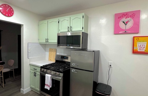Fontana House | Retro modern 3-bedroom house with WiFi & much more in Fontana