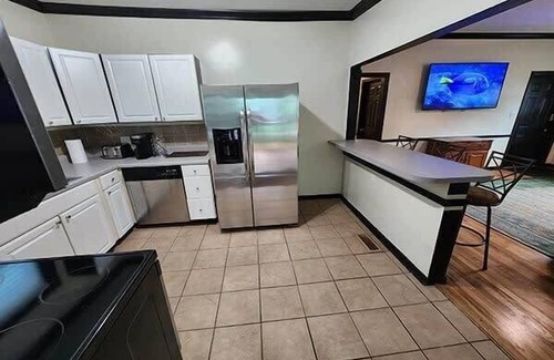 Tallahassee House | Retro Near Doak Campbell and FSU