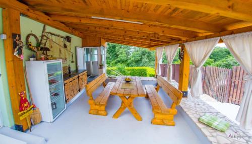 Mostar House | Retro Pool House