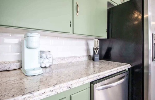 Lubbock House | Retro Retreat - 2BR/1.5BA - Centrally Located