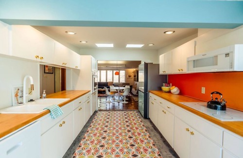Heber Springs House | Retro vibes of the 50's, 60's, and 70's with amazing outdoor pool area!