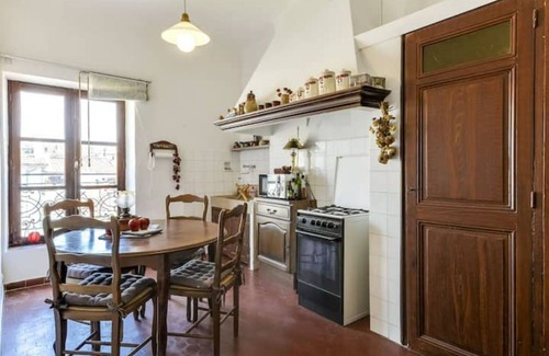 Opera Apartment | Retro-vintage loft style in the heart of the Old Port