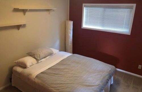 Hood River House | Retro West 30 day minimum