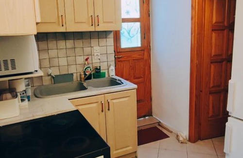 Gaios House | Retro Wooden House Gaios
