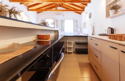 Himare Apartment | Retzos rooms