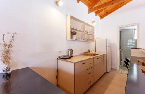 Himare Apartment | Retzos rooms