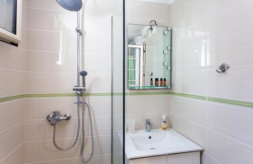 Himare Apartment | Retzos rooms