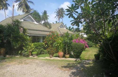 Bophut Villa | Reuan Phaolai