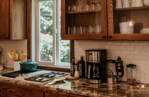 Anacortes House | Reunion ready Guemes island retreat + hot tub