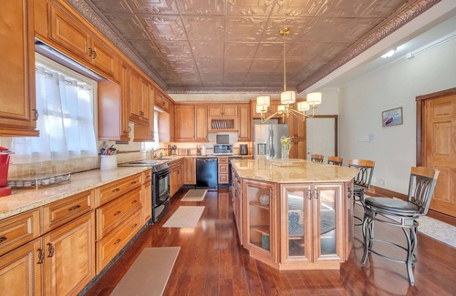 Lake Harmony House | Reunions, Retreats, Lakefront, 3 Houses, Game Rooms, 2 Pool Tables, 3 Hot Tubs