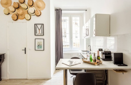 2nd Arrondissement House | Reva Suites