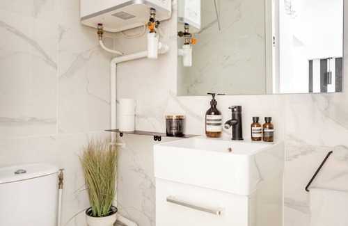 2nd Arrondissement House | Reva Suites