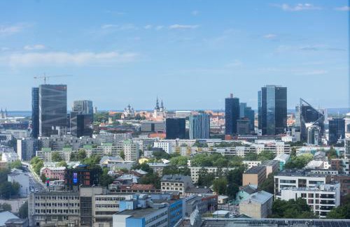 Lasnamae Apartment | Revalia Fahle Airport Bus-Station Apartments with Best views