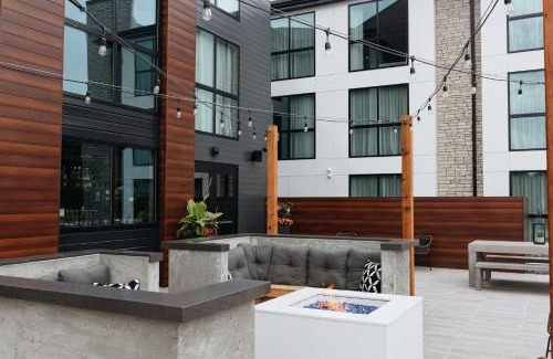 Urbandale Hotel | Revel Hotel, Tapestry Collection By Hilton