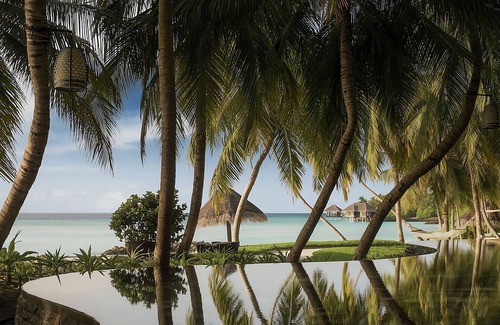 Reethi Rah House | Revel in the Lap of Luxury! Private Pool, Balcony w/Beach View, Private Spa Tub