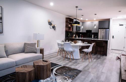 Revelstoke House | Revelstoke Marvel - Two Bedroom with Hot Tub
