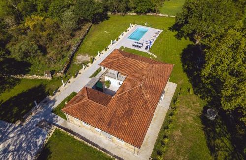 Monterroso House | Reverence Villas Fufin
