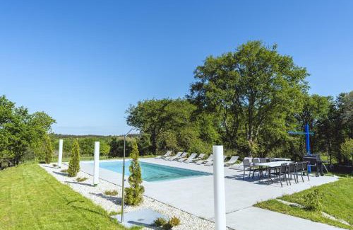 Monterroso House | Reverence Villas Fufin