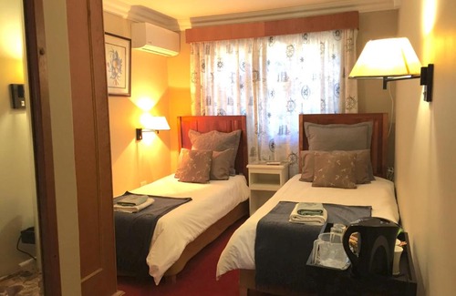 Drakenstein Hotel | Reverie Guest House