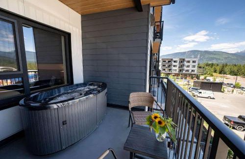 Revelstoke Apartment | Revytalise - Cozy 3 Bedroom Condo