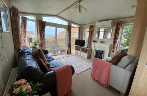 Seend Apartment | Rew Farm Country and Equestrian Accommodation - Sunset Lodge