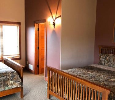 Corner Cabin | ReWild Ranch LLC